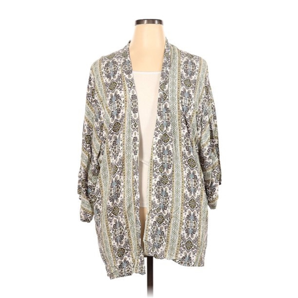 Green and white bohemian kimono